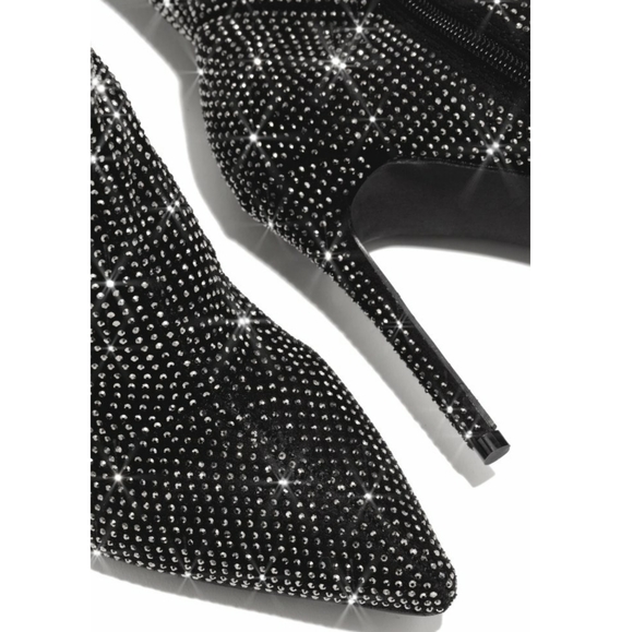 ๐๐๐จ๐ฉ 7, 8 & 8.5๐๐ฅDiamond Luxury Over Knee Boot - BLACK - Picture 4 of 9